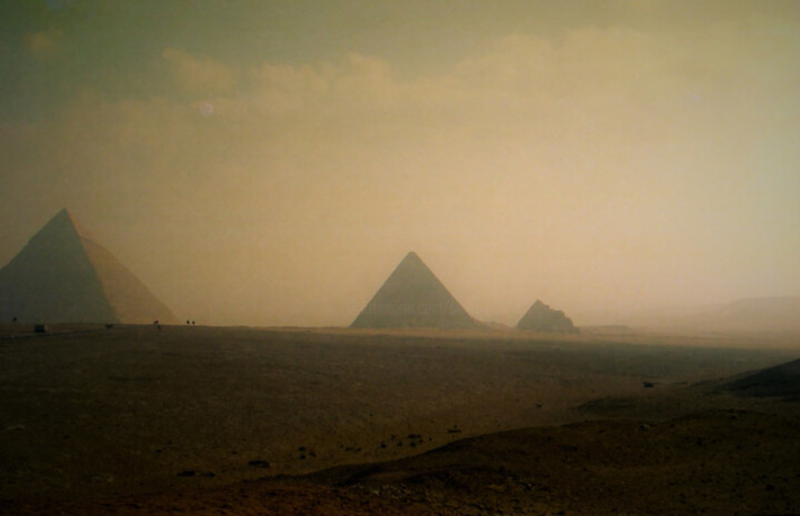 pyramiden im sandsturm
